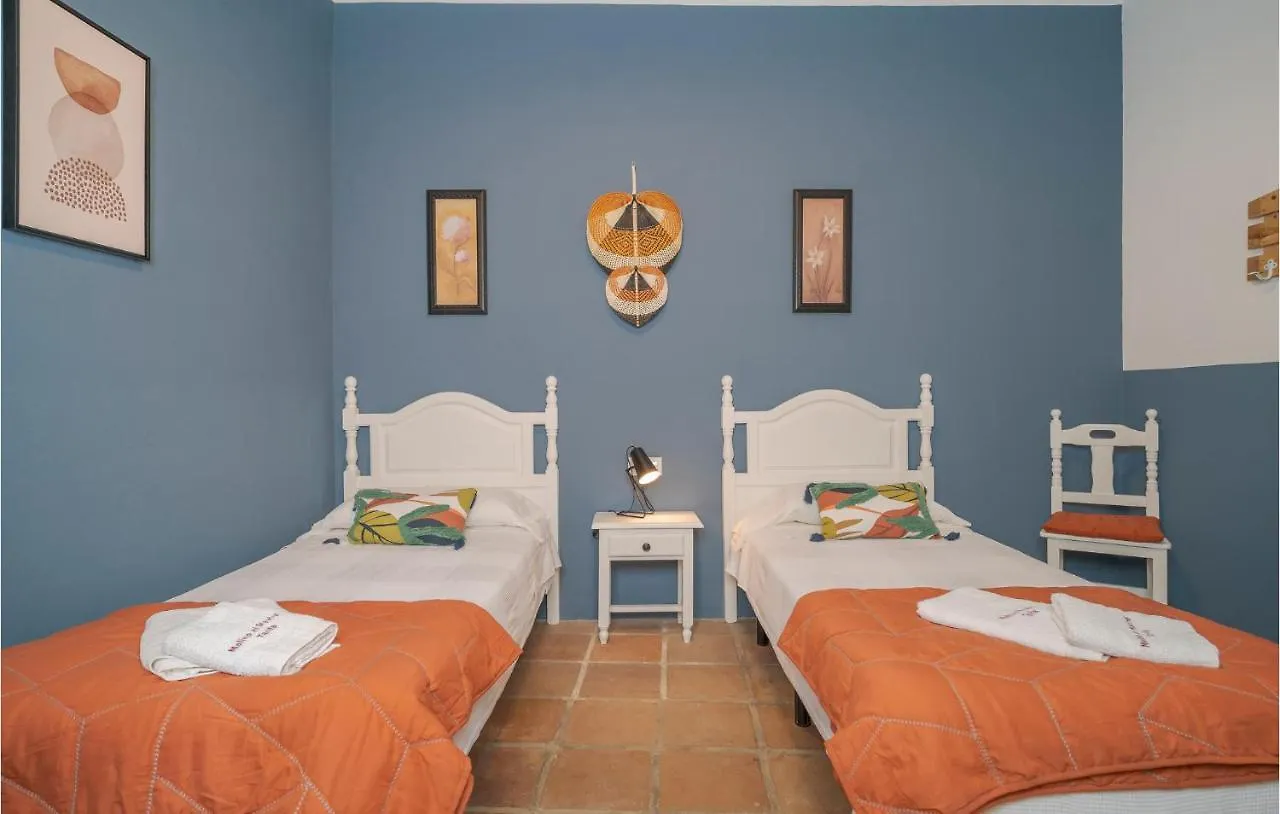 Beautiful Apartment In Tarifa With Kitchen